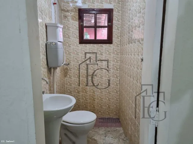 Imagem 3: Casa para Venda em Saquarema, Boqueirão, 4 dormitórios, 2 suítes, 1 banheiro, 2 vagas