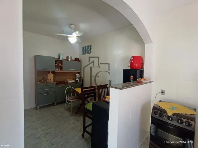 Imagem 4: Casa para Venda em Saquarema, Boqueirão, 4 dormitórios, 1 suíte, 2 banheiros, 4 vagas