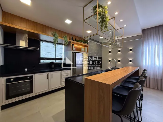 Imagem 5: Apartamento à venda com 3 dormitórios (1 suíte), 146,30 m² no bairro das Capitais em