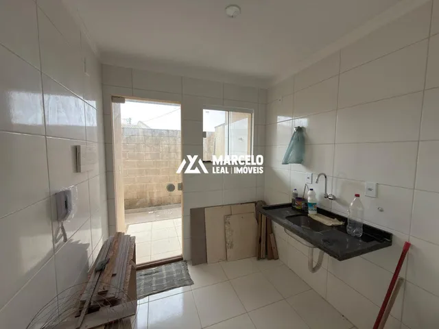Imagem 7: Alugo casa de esquina com 3/4 sendo uma suíte acabamento em porcelanato com tota