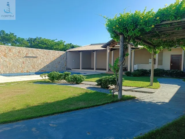 Imagem: A casa possui 2 Dormitórios, 2 Suítes, Imóvel mobiliado