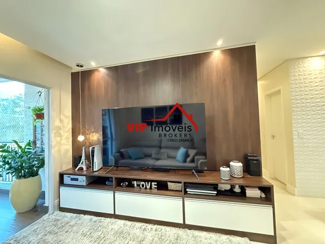 Imagem: O apartamento possui 2 Dormitórios, 1 Suíte, 1 Banheiro,