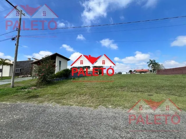 Imagem: O terreno possui 450m² de Área e está localizado em