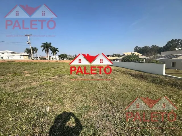 Imagem: O terreno possui 450m² de Área e está localizado em