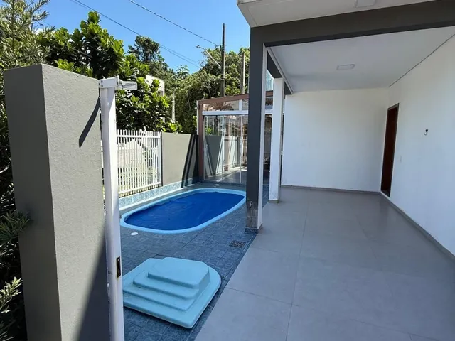 Imagem 8: Sobrado com piscina para locacao anual em Balneario Picarras Sc