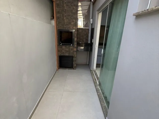 Imagem 7: Sobrado com piscina para locacao anual em Balneario Picarras Sc