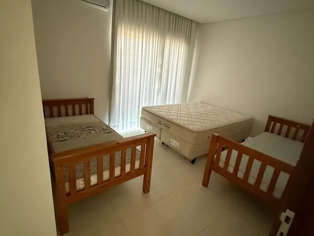 Imagem 12: Sobrado com piscina para locacao anual em Balneario Picarras Sc