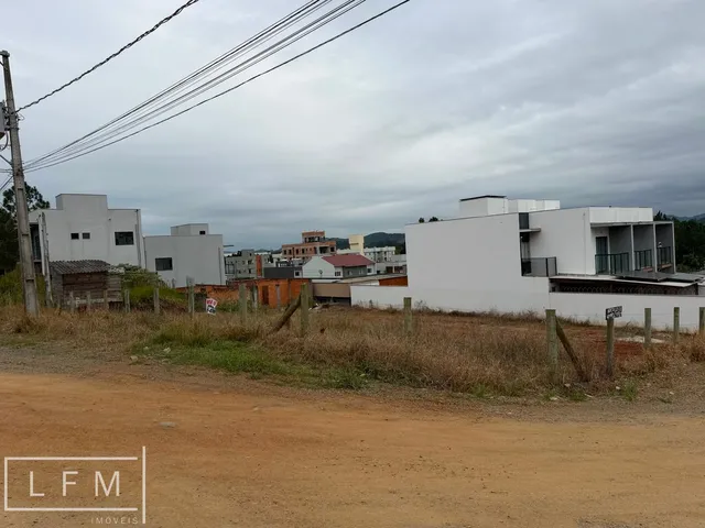 Imagem: Dois terrenos juntos em Balneario Picarras