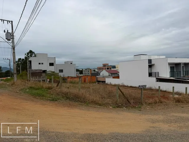 Imagem 4: Dois terrenos juntos em Balneario Picarras Sc