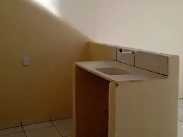 Imagem 4: Imperdível: Cidade Ocidental-GO, Parque Nápolis B -lote com cinco quitinetes