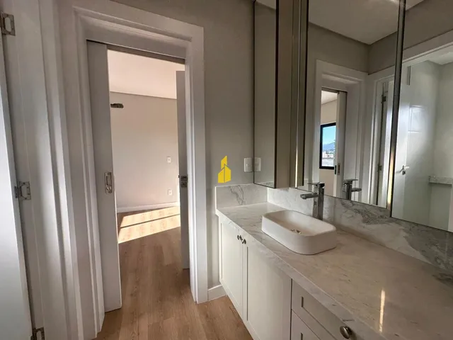 Imagem 2: BELÍSSIMO APARTAMENTO COM 3 SUÍTES E 3 VAGAS NO CENTRO DE TIMBÓ/SC