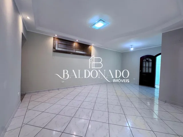 Imagem 2: Casa para Locação em Extrema MG, 2 dormitórios, próximo ao centro com 80m²
