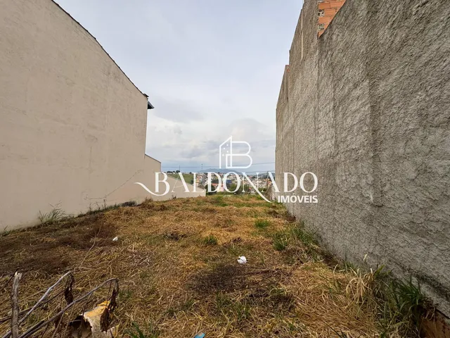 Imagem: Terreno Comercial a Venda em Extrema 300m²