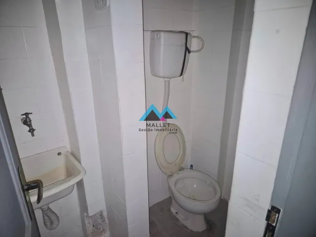 Imagem 5: Loja ampla, com 265 m², para venda e locação no Humaitá
