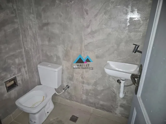 Imagem 2: Loja ampla, com 265 m², para venda e locação no Humaitá