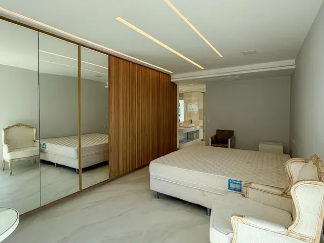 Imagem 3: Apartamento frente para o mar, reformado, 4 quartos, 3 suítes, 329m², 4 vagas, varanda