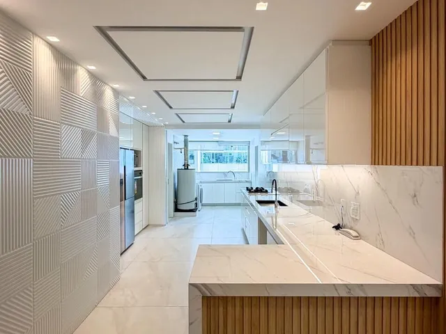 Imagem 16: Apartamento frente para o mar, reformado, 4 quartos, 3 suítes, 329m², 4 vagas, varanda