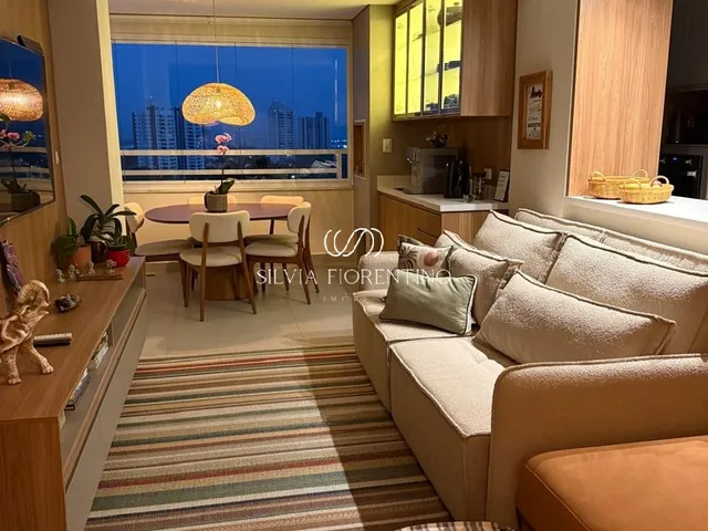 Imagem: O apartamento possui 2 Dormitórios, 1 Suíte, 2 Banheiros,