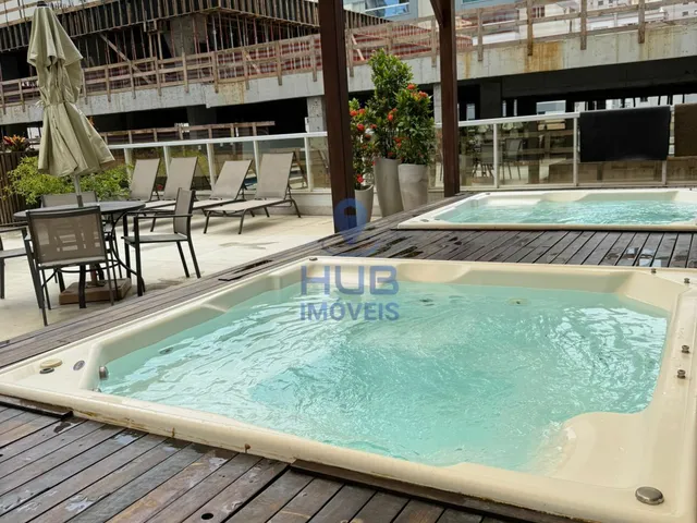 Imagem 3: Apartamento com 3 Dormitórios À Venda Sendo 3 Suítes, 138.5 M² por - R$ 2.400.000,00 - Meia Praia - Itapema/Sc