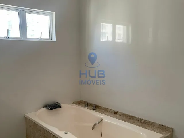 Imagem 12: Apartamento com 3 Dormitórios À Venda Sendo 3 Suítes, 138.5 M² por - R$ 2.400.000,00 - Meia Praia - Itapema/Sc