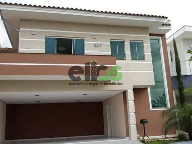 Imagem: Casa com 03 dormitórios, 01 suíte e 02