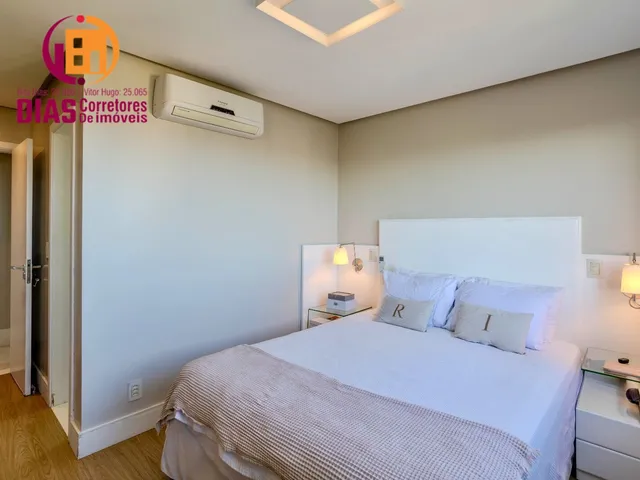 Imagem 4: Vendo impecável Apartamento reformado com 131m2, varanda gourmet vista mar, 4/4, 2 vagas