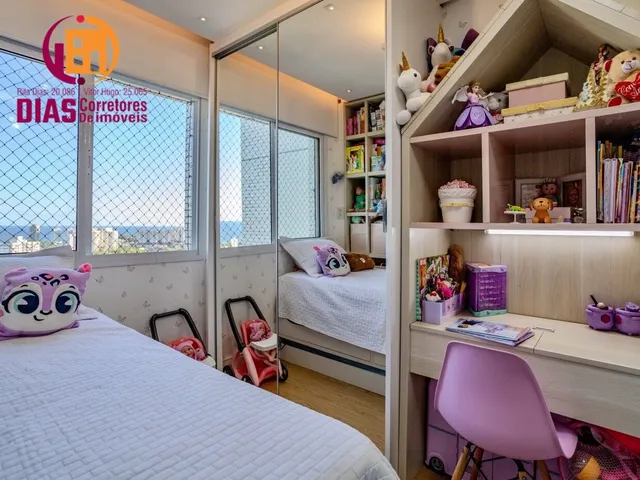 Imagem 2: Vendo impecável Apartamento reformado com 131m2, varanda gourmet vista mar, 4/4, 2 vagas
