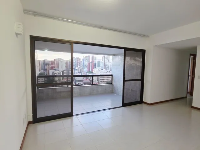 Imagem 13: Vendo Apartamento com 94m2, varanda panorâmica vista mar, 3/4, suíte, 2 vagas, total