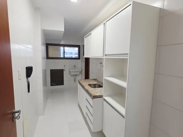 Imagem 10: Vendo Apartamento com 94m2, varanda panorâmica vista mar, 3/4, suíte, 2 vagas, total