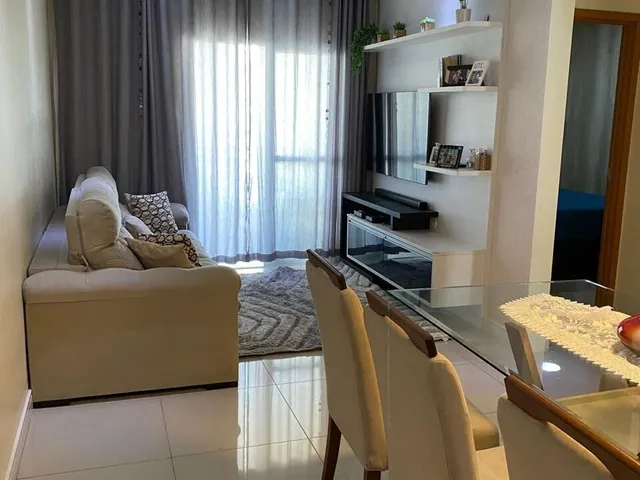 Imagem: O apartamento possui 2 Dormitórios, 1 Suíte, 2 Banheiros,