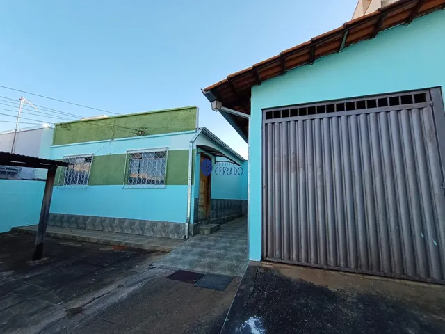 Imagem: Espaçosa Casa com 3 Quartos à Venda no