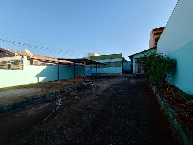 Imagem 3: Espaçosa Casa com 3 Quartos à Venda no Bairro Maracanã - Anápolis-GO