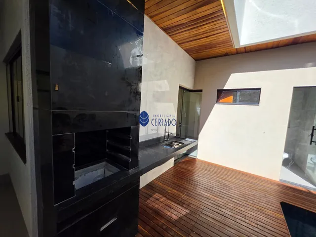 Imagem 3: Casa Térrea com Fachada Imponente à Venda no Bairro Ayrton Senna - Anápolis