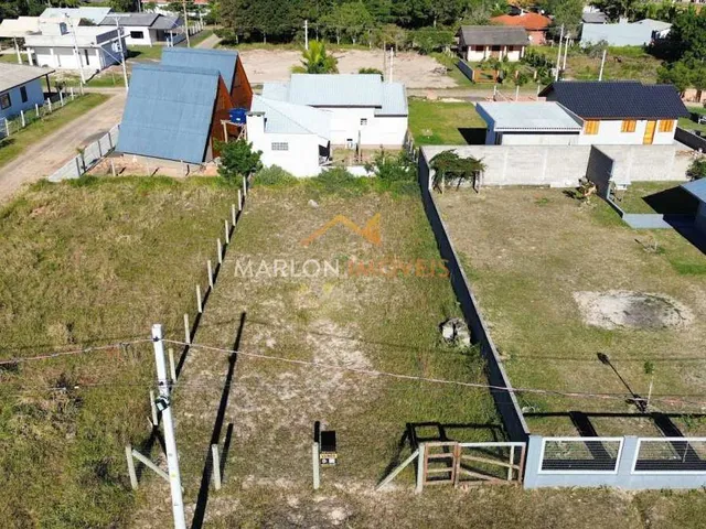 Imagem: Lindo terreno de frente para o norte, na
