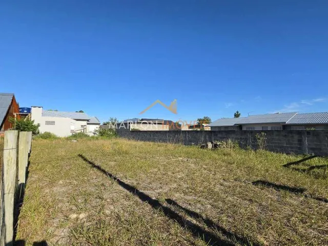 Imagem 4: Lindo terreno de frente para o norte, na Praia Paraíso em Torres/RS