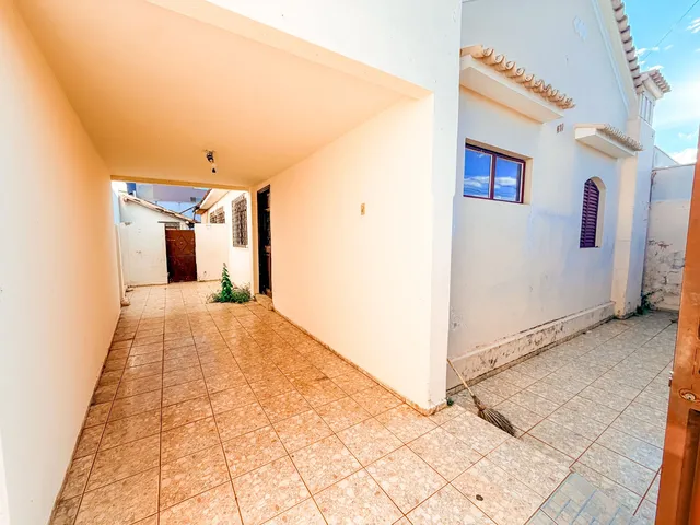 Imagem: Casa À Venda no Bairro Centro - Araguari/Mg