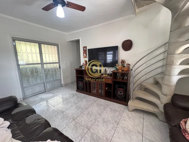 Imagem 15: Imperdível Chácara à Venda em Jacareí-SP, Bairro Veraneio Irajá! 4 quartos, 1