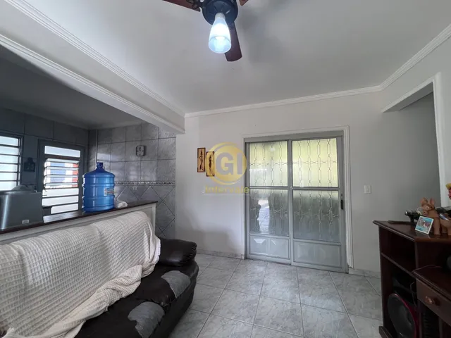 Imagem 8: Imperdível Chácara à Venda em Jacareí-SP, Bairro Veraneio Irajá! 4 quartos, 1