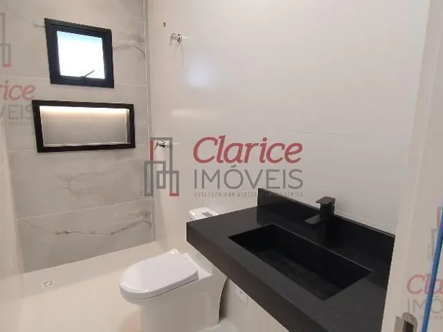 Imagem 2: Casa Alto Padrão, localizada em São José dos Pinhais, na Rua Carlos Milano, atrás da