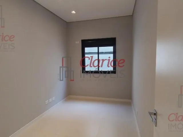 Imagem 10: Casa Alto Padrão, localizada em São José dos Pinhais, na Rua Carlos Milano, atrás da