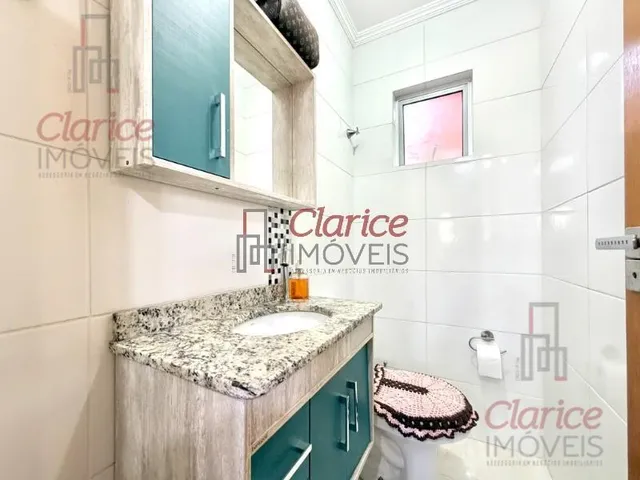 Imagem 16: Impecável sobrado de esquina, semi-mobiliado, com amplo espaço de terreno na frente e