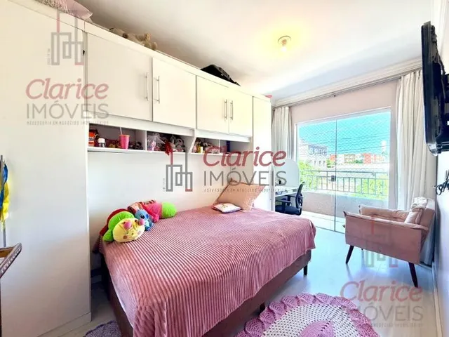 Imagem 12: Impecável sobrado de esquina, semi-mobiliado, com amplo espaço de terreno na frente e