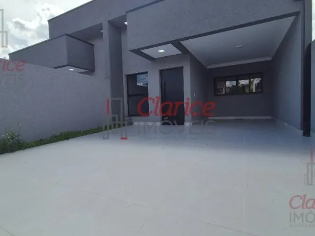 Imagem 13: ENDEREÇO PRIVILEGIADO! Pontos fortes: Localização e estilo da casa. Casa nova, estilo