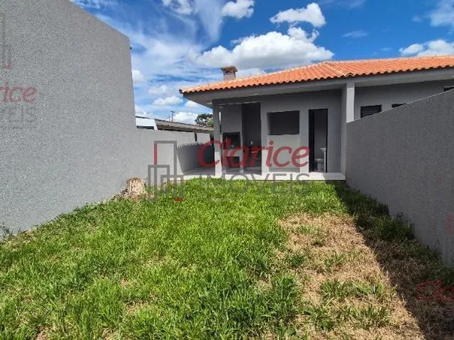 Imagem 8: ENDEREÇO PRIVILEGIADO! Pontos fortes: Localização e estilo da casa. Casa nova, estilo