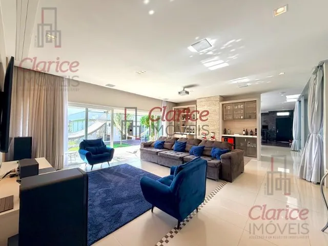 Imagem 5: Casa térrea, mansão, com 646m2 de area construída em terreno de 2.500m2. Planta