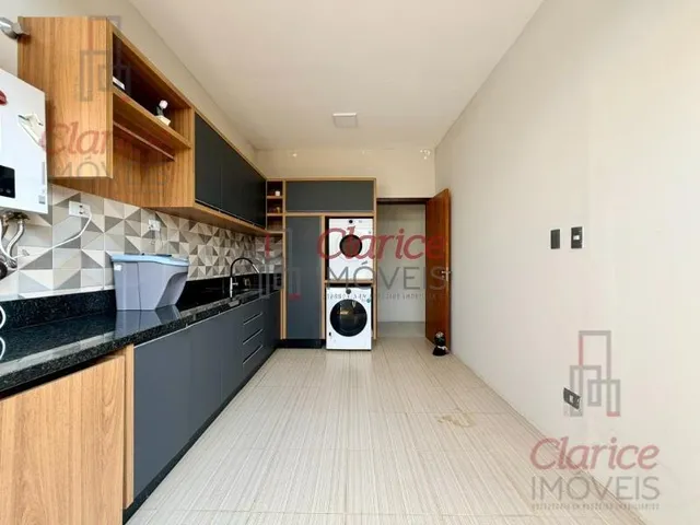 Imagem 9: Casa térrea, mansão, com 646m2 de area construída em terreno de 2.500m2. Planta
