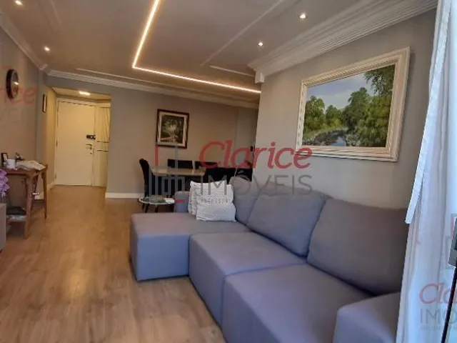 Imagem 2: Venha conhecer este maravilhoso apartamento reformado à venda! Com 3 quartos, sendo 1