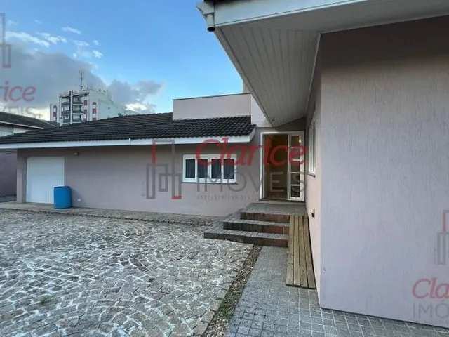 Imagem 2: Casa ampla e terreno enorme no centro de São José dos Pinhais