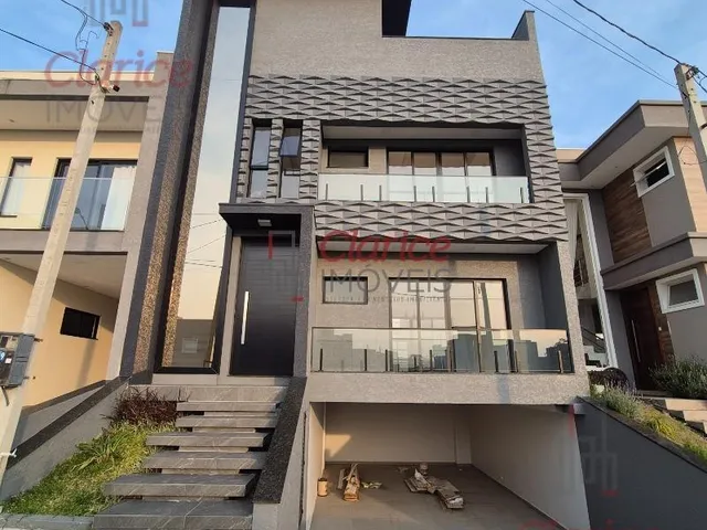 Imagem: Luxuoso Triplex em Condomínio fechado