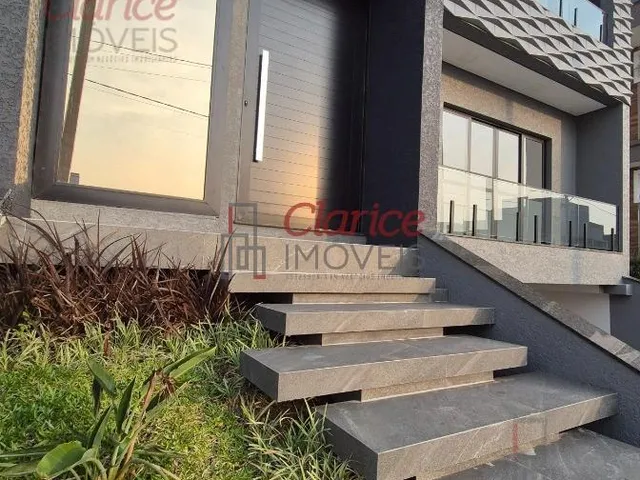 Imagem 10: Luxuoso Triplex em Condomínio fechado, medindo 259 metros privativos que se dividem num